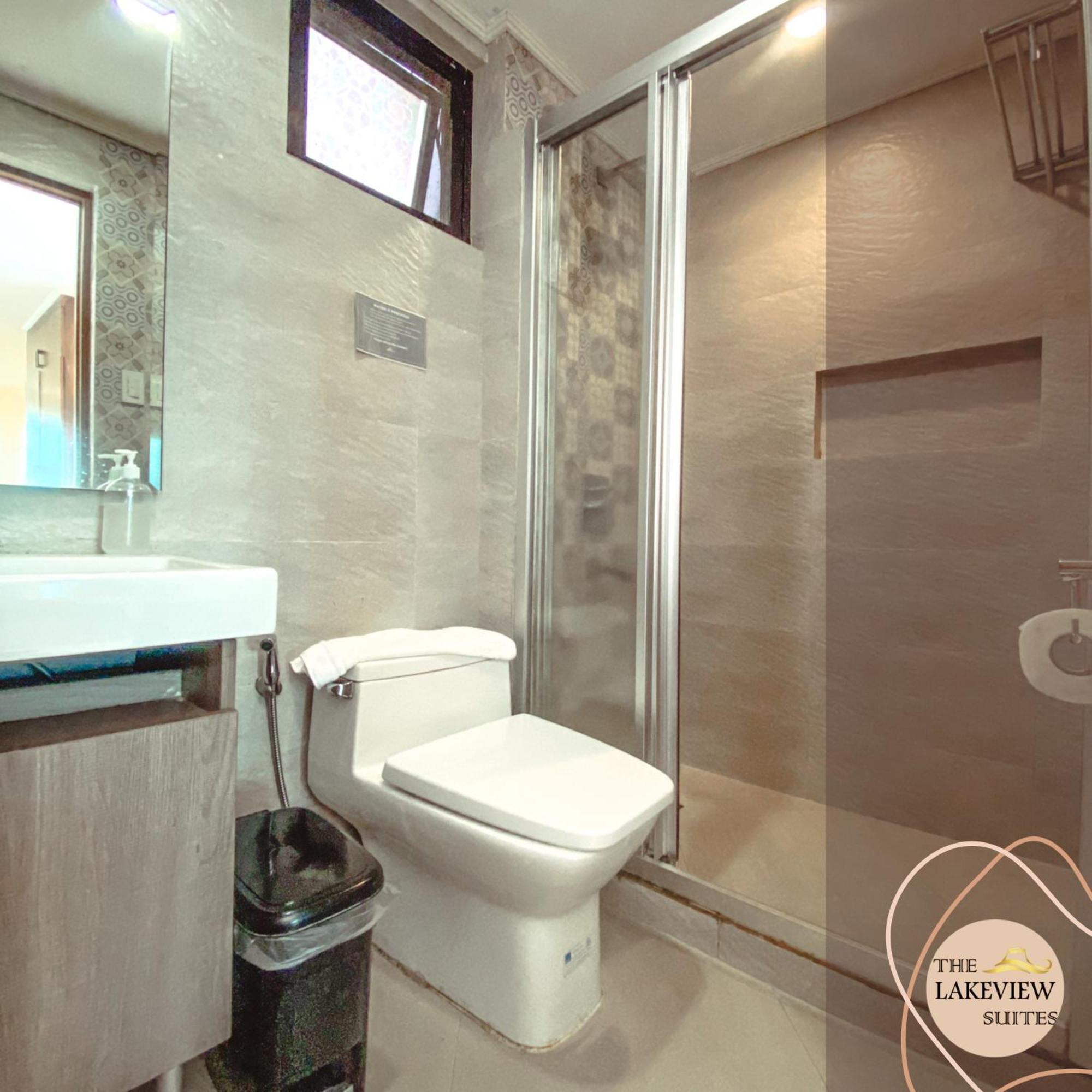 The Lakeview Suites Tagaytay City Exteriör bild