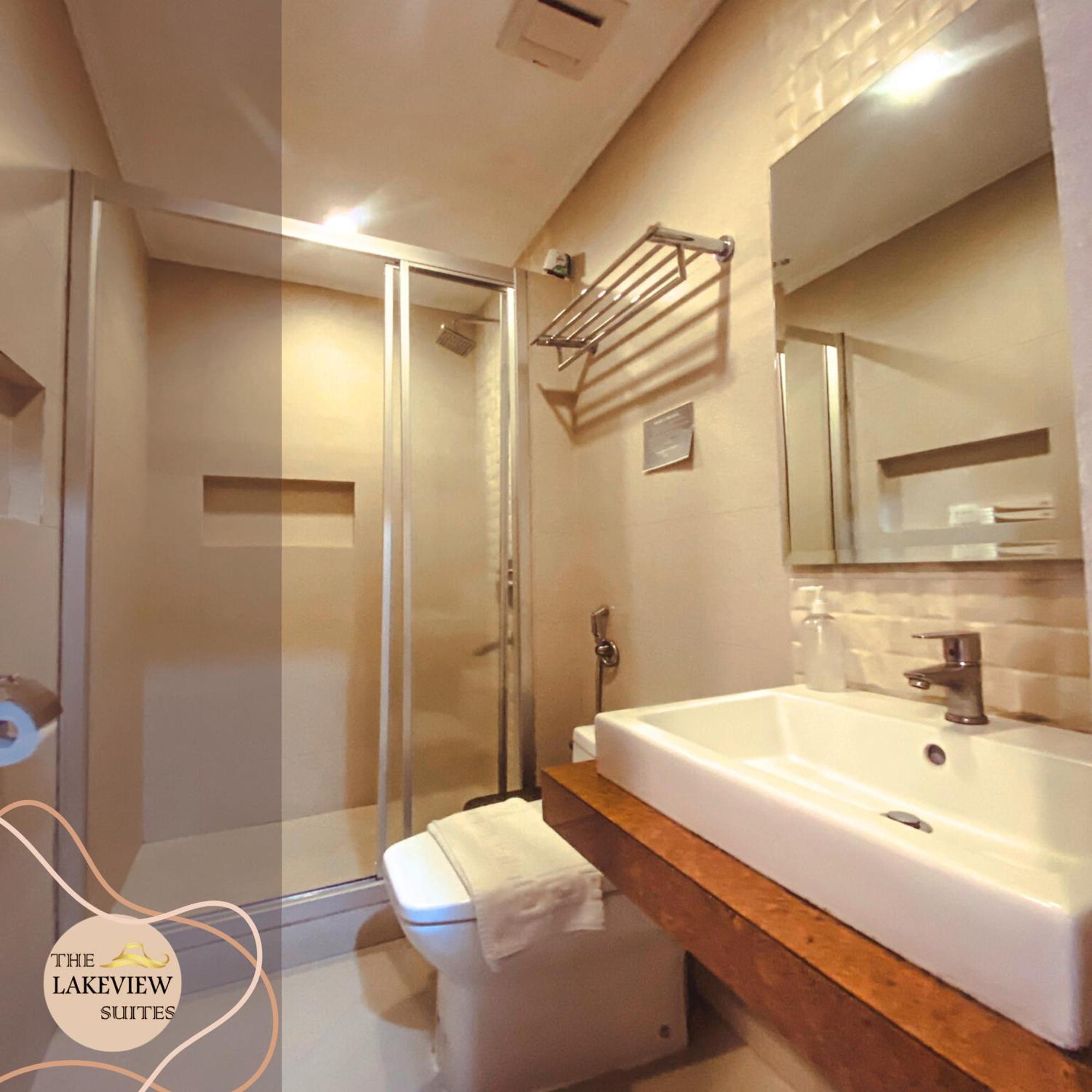 The Lakeview Suites Tagaytay City Exteriör bild