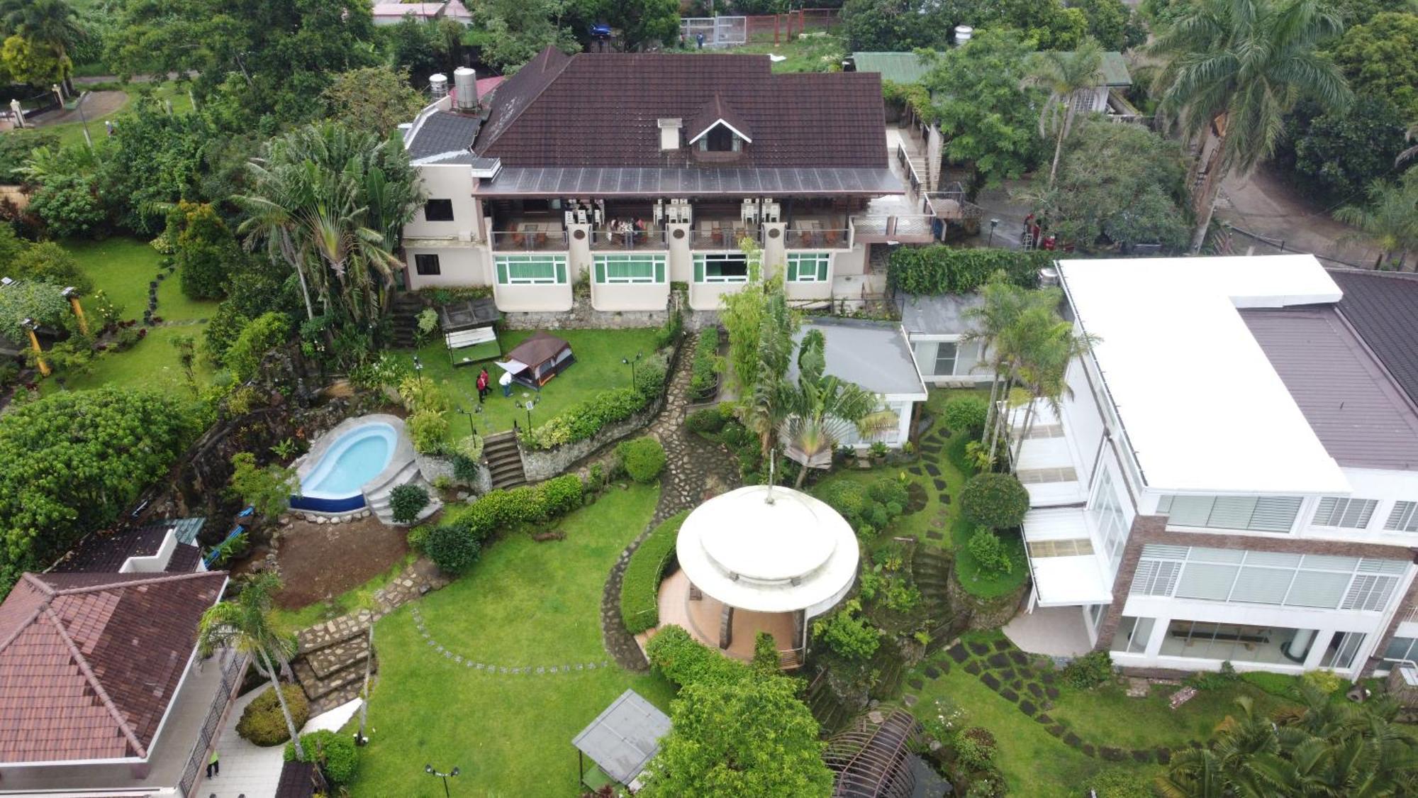 The Lakeview Suites Tagaytay City Exteriör bild