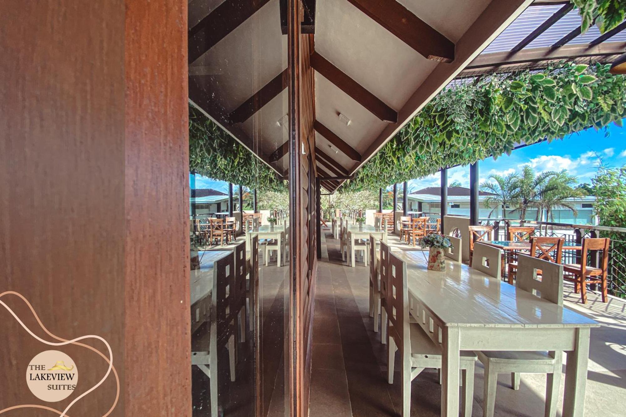 The Lakeview Suites Tagaytay City Exteriör bild
